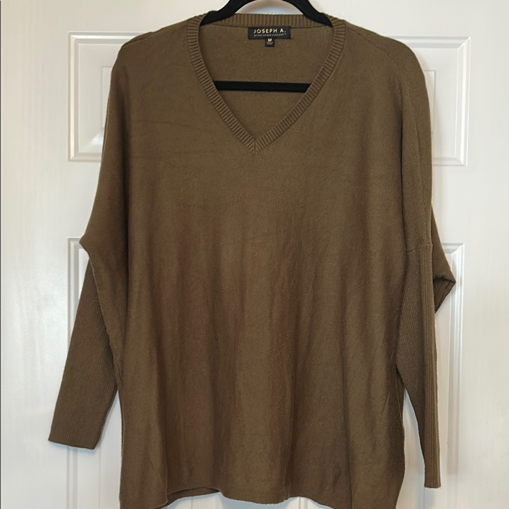 Joseph A Women's Oversized Tunic Sweater M Army Green Runs Big Relaxed Career